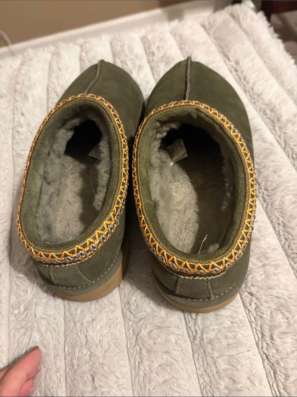 Uggs - Picture 2 of 4